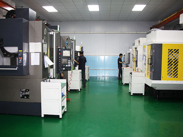 立新塑膠-企業(yè)CNC機(jī)臺(tái)設(shè)備